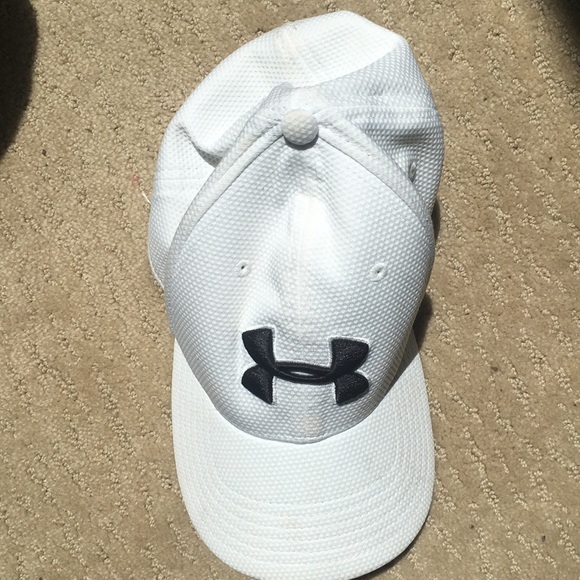 Under Armour Accessories - UNDER ARMOUR BASEBALL CAP